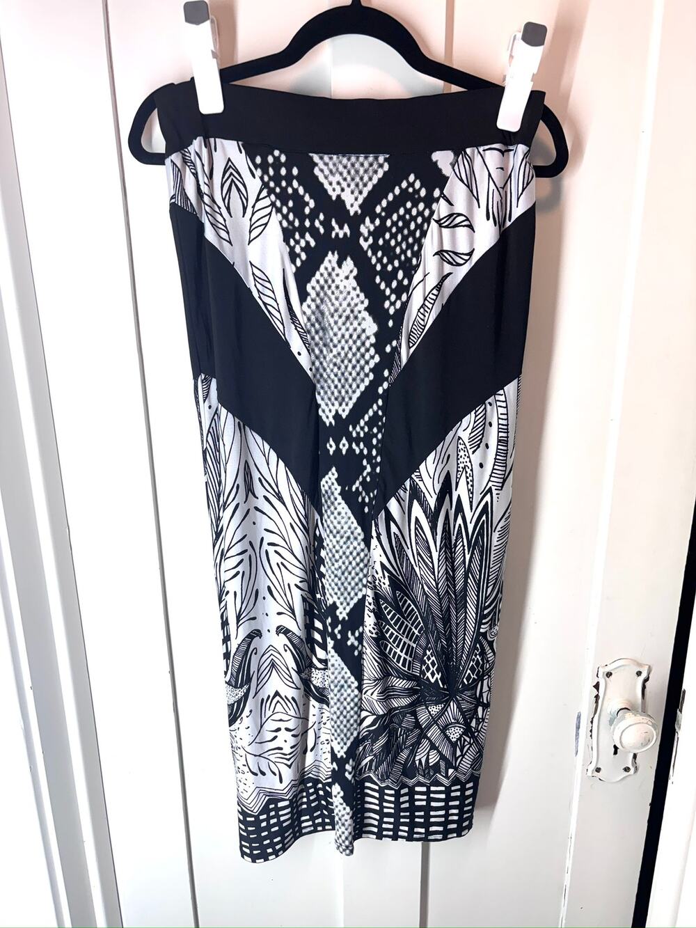 Bebe Addiction Maxi Skirt Medium Black White Snake Geometric Print Lined